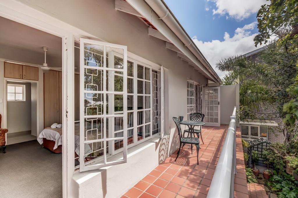 First Avenue Guesthouse พอร์ตเอลิซาเบธ ภายนอก รูปภาพ