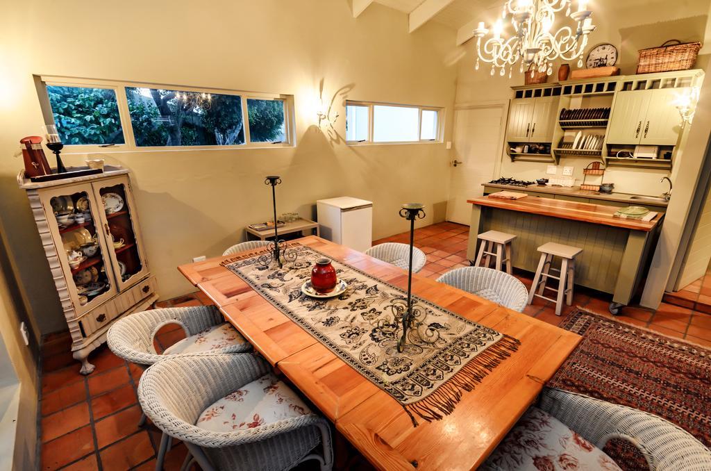 First Avenue Guesthouse พอร์ตเอลิซาเบธ ภายนอก รูปภาพ