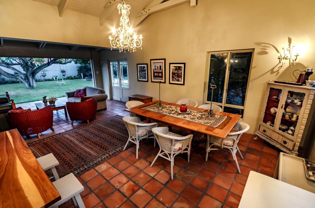 First Avenue Guesthouse พอร์ตเอลิซาเบธ ภายนอก รูปภาพ