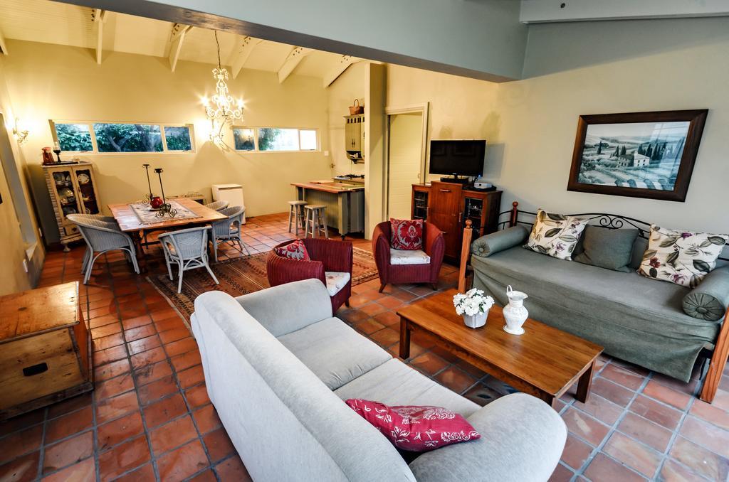 First Avenue Guesthouse พอร์ตเอลิซาเบธ ภายนอก รูปภาพ
