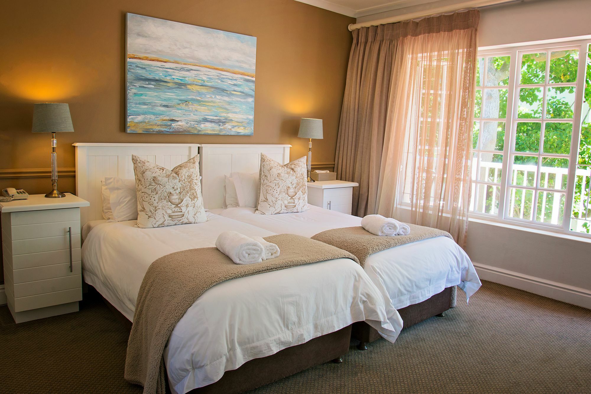 First Avenue Guesthouse พอร์ตเอลิซาเบธ ภายนอก รูปภาพ
